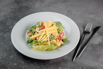 Baby Caesar salad with chicken